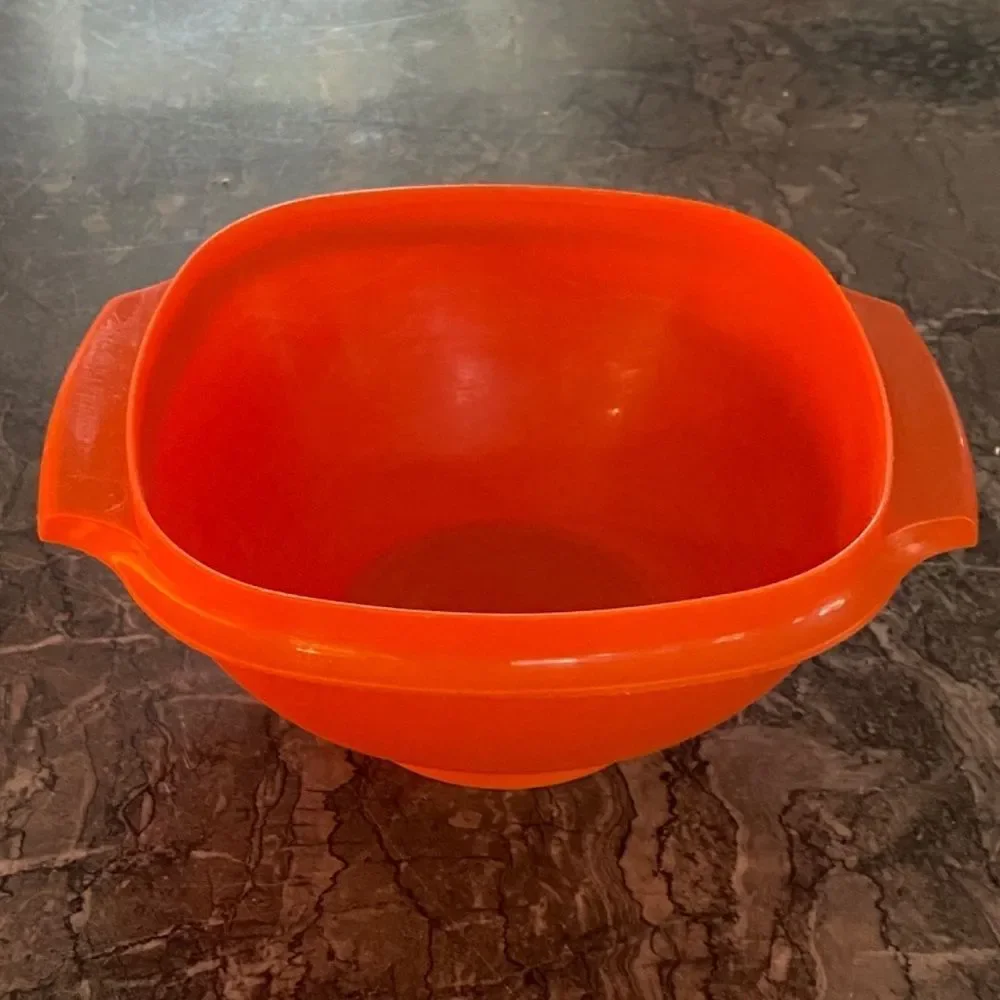 Vintage Tupperware Harvest Orange Bowl With Lid - Picture 2 of 8